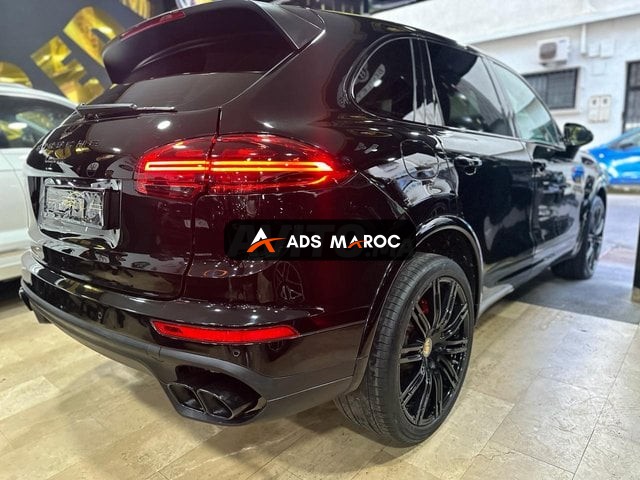 Porsche Cayenne édition platinium sport design