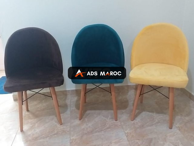 stock 100 chaises couleurs