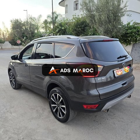 FORD KUGA TITANIUM AUTOMATIQUE