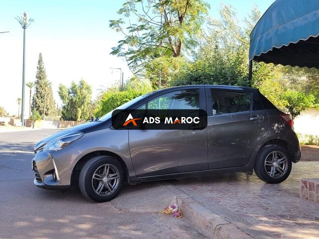 TOYOTA YARIS ESSENCE 2018