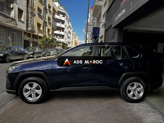 Toyota RAV 4 Hybride Automatique 2020 à Casablanca