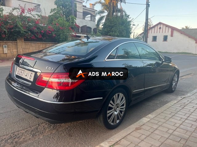 Mercedes-Benz Classe E Coupé Essence Automatique