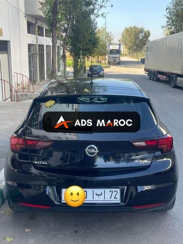 Opel Astra Diesel Manuelle 2019 à Tanger