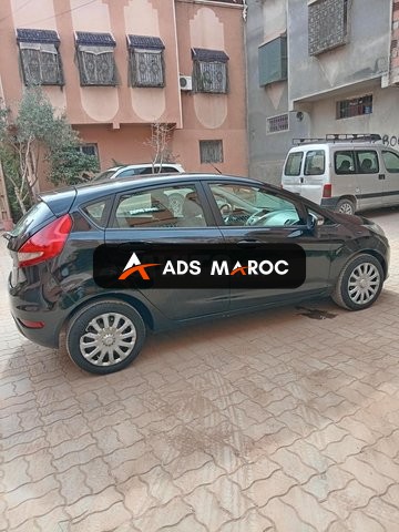 Ford Fiesta Essence 2013 160000 km