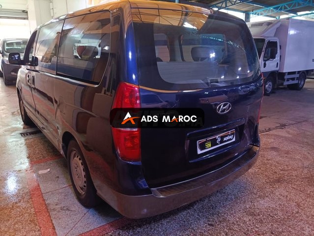 Hyundai H1 9 Places